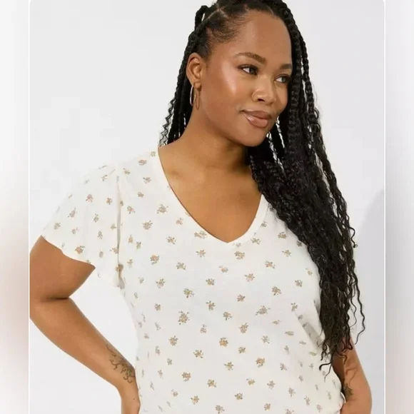 Torrid Flutter Sleeve Tee Size 2X - Picture 9 of 12